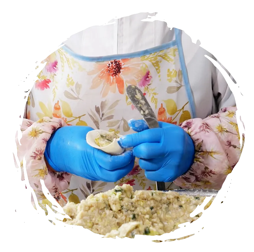 ぎょうざの宝永　手包み製法